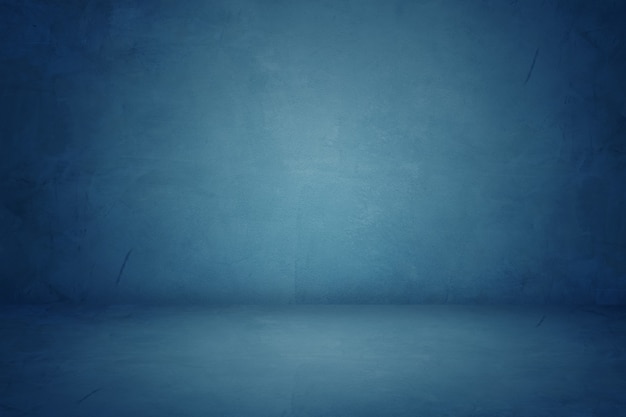 Estúdio de cimento azul e fundo escuro da sala de exposições