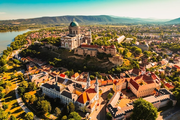 Esztergom Ungarn die Liebfrauenbasilika in Esztergom an der Donau Entdecken Sie die Schönheiten Ungarns