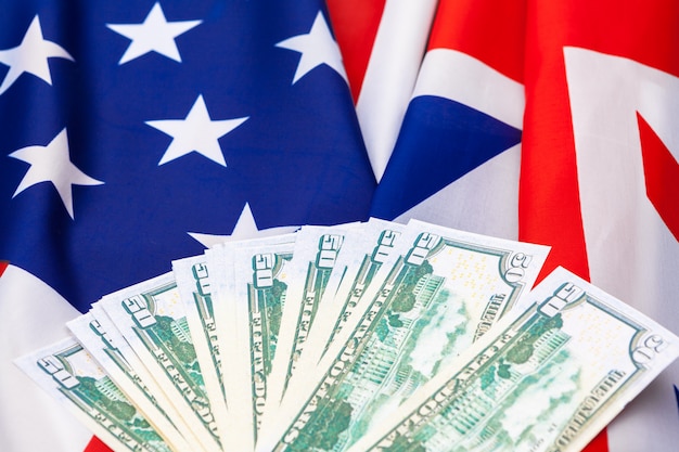Et, finanças e nacionalismo, close-up da bandeira americana e dinheiro