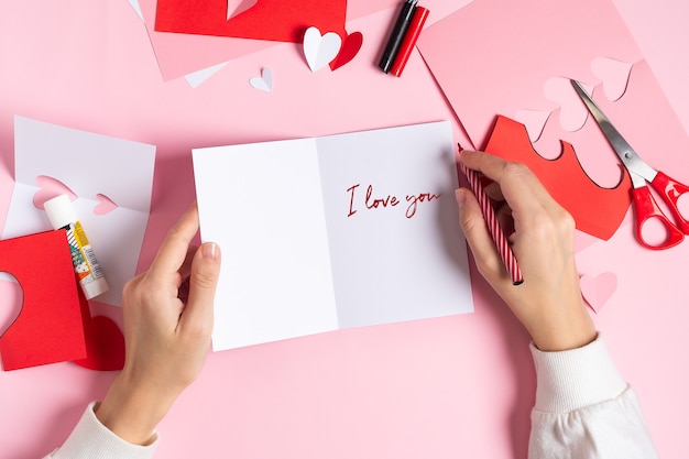 Etapa 12. Cartão DIY Valentine, instruções passo a passo.