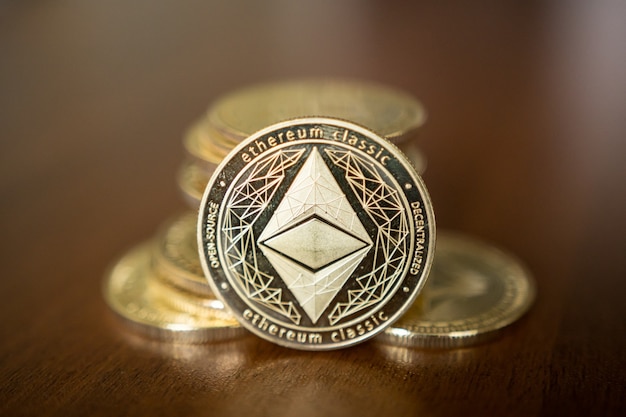 Ether ist eine Kryptowährung, deren Blockchain von der Ethereum-Plattform generiert wird.