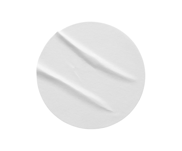 Etiqueta adhesiva de papel redonda blanca en blanco aislada sobre fondo blanco