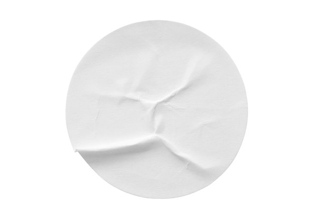 Etiqueta autocolante de papel redondo branco em branco isolada no fundo branco