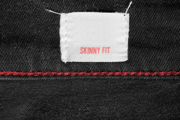 Etiqueta de roupas skinny fit