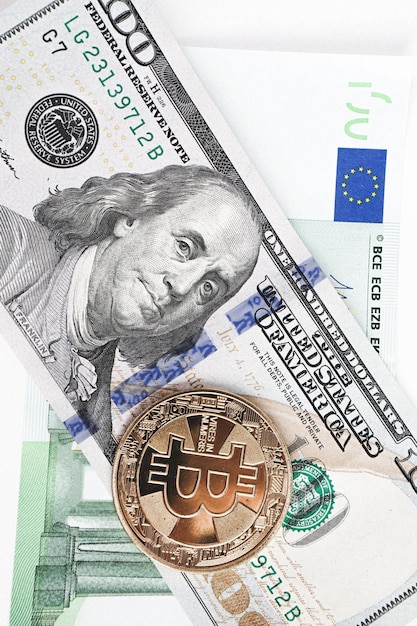 Euro Dólares americanos e moeda bitcoin