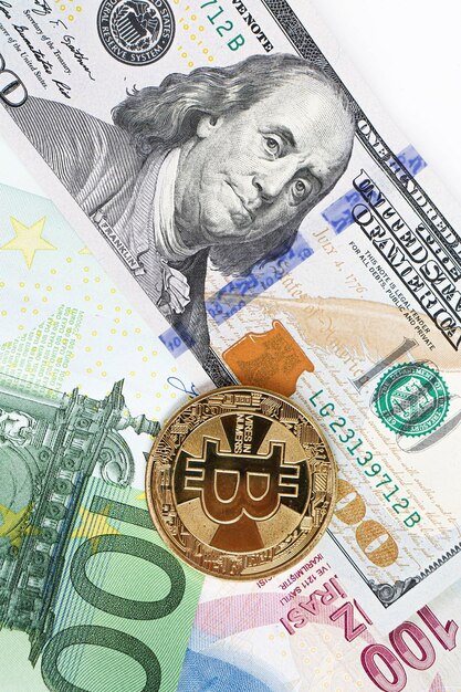 Euro dólares estadounidenses y moneda bitcoin