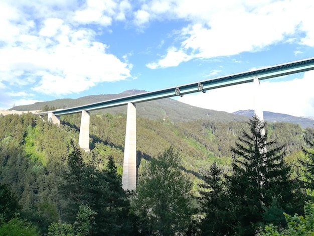 Foto europabrücke bei innsbruck. höchste brücke europas