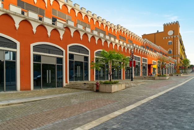 Europäische Stadtgebäude und Platz im Einkaufszentrum