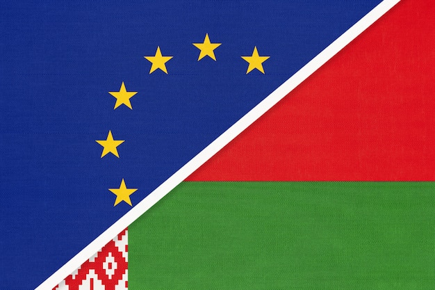 Europäische Union oder EU gegen Weißrussland Symbol der Nationalflagge aus Textil.