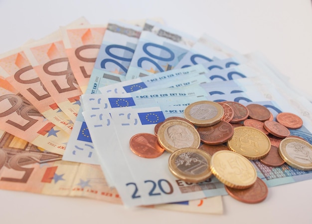 Foto euros moedas e notas