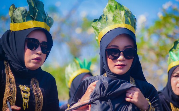 Evento de carnaval da independência da Indonésia na vila de Brenkok Paciran