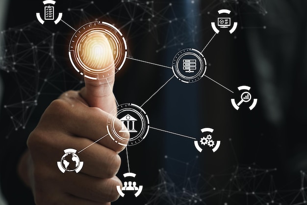 Evolución de la tecnología en la era digital Empresario que utiliza una pantalla táctil para gestionar big data y análisis Computación en la nube y tecnología de inteligencia artificial en segundo plano