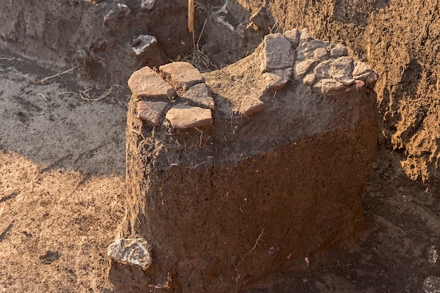 Excavaciones arqueológicas, restos del asentamiento, fósiles escitas