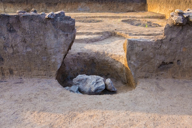 Excavaciones arqueológicas, restos del asentamiento, fósiles escitas