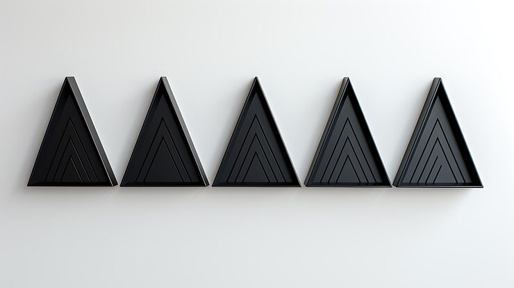 Foto exhibición minimalista de marcos rectangulares negros alineados en un patrón de cuadrícula en una pared blanca que enfatiza la simplicidad y el diseño geométrico moderno para espacios interiores contemporáneos