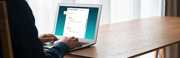 Foto experiencia del cliente y análisis de reseñas por parte de un moderno software informático