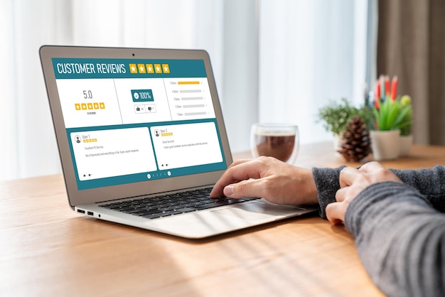 Experiência do cliente e análise de revisão por software de computador moderno