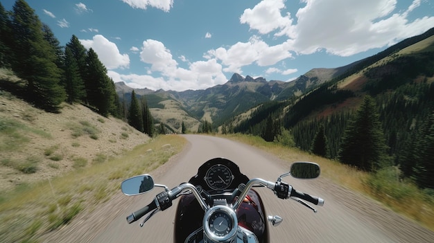 Experimente la emoción de un viaje en motocicleta a través de las majestuosas montañas de Colorado mientras navega por los sinuosos pasos de montaña Generado por IA