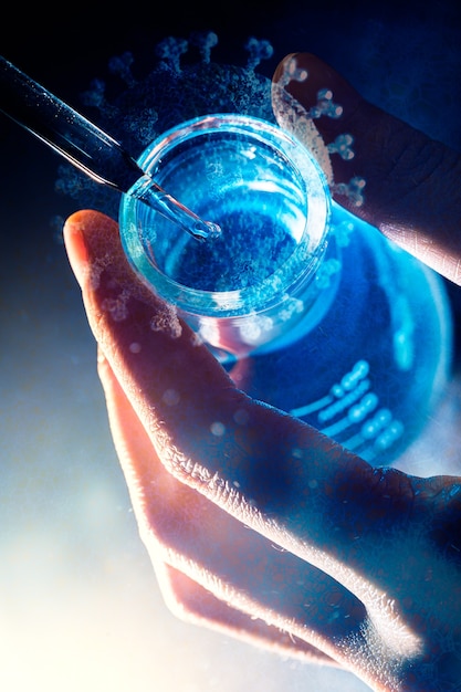 Experimento de tubo de vidrio azul de ciencia