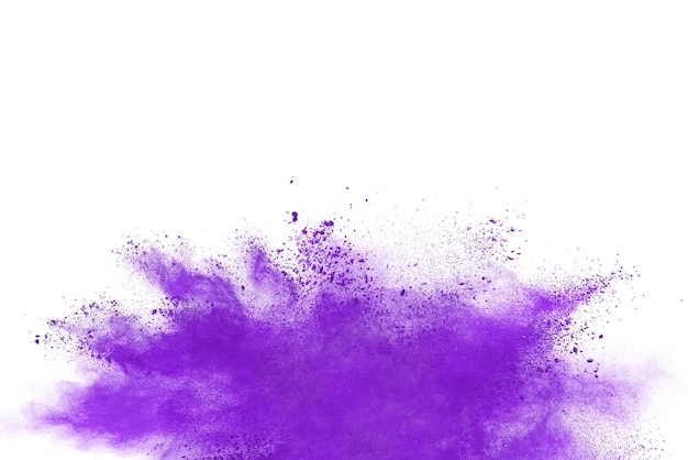 Explosão de pó roxo isolada no fundo branco.