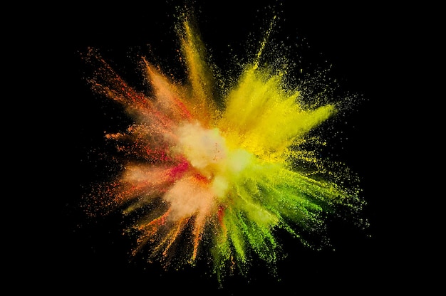 Explosión de polvo de color. Polvo de primer plano abstracto sobre fondo. Explosión de colores. Pintar holi