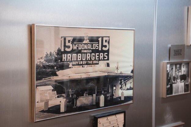Foto exposição de restaurantes vintage do mcdonald's em los angeles