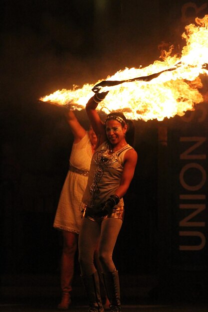 Foto exposición de la danza del fuego