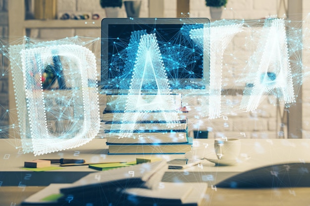 Exposición múltiple de computadora de escritorio y holograma temático de tecnología Concepto de desarrollo de software