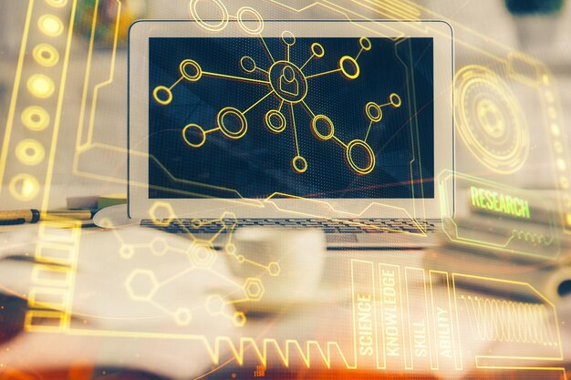 Exposición múltiple de computadora de escritorio y holograma temático de tecnología Concepto de desarrollo de software