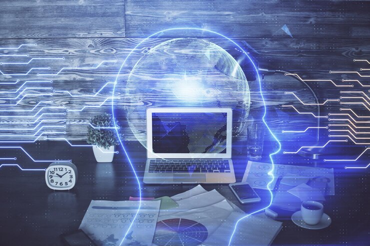 Foto exposición múltiple del espacio de trabajo con ordenador y holograma del cerebro humano concepto de tormenta de ideas