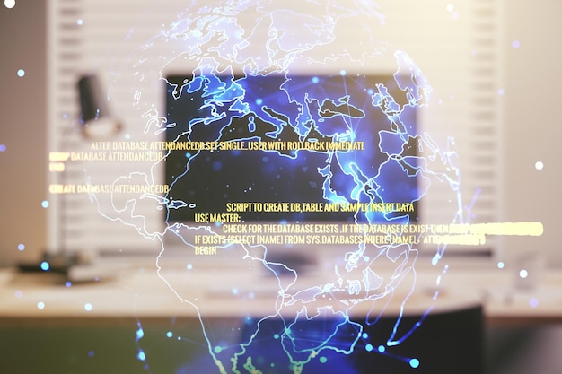Exposición múltiple del holograma abstracto de desarrollo de software con mapa mundial en el concepto de investigación y análisis global de fondo de computadora portátil