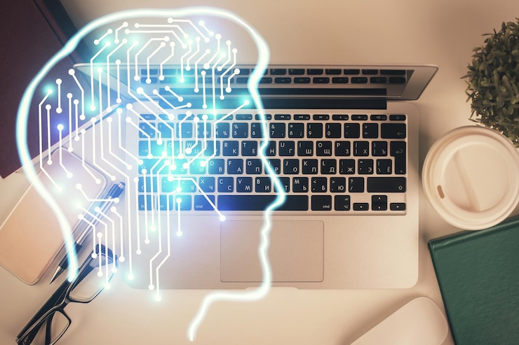 Foto exposición múltiple del holograma de boceto cerebral sobre el fondo de la mesa de trabajo de vista superior con computadora concepto de big data