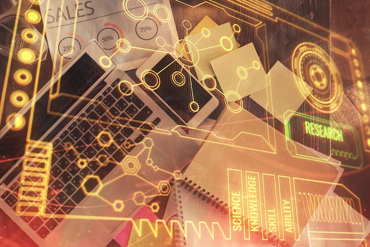 Foto exposición múltiple del holograma de dibujo del tema de datos sobre el fondo del escritorio de trabajo de vista superior con concepto de tecnología de computadora