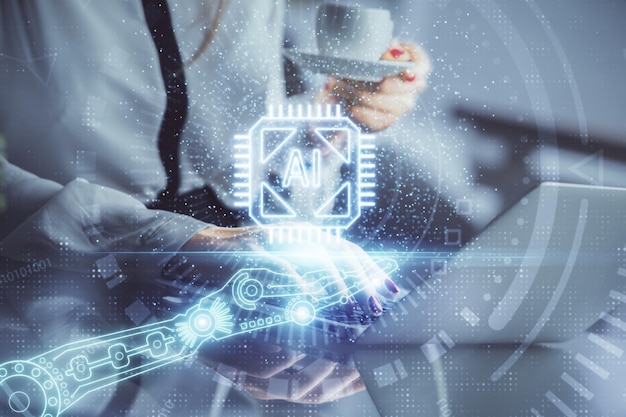 Exposición múltiple de manos de mujer trabajando en computadora y concepto de tecnología de dibujo de holograma de tema de datos