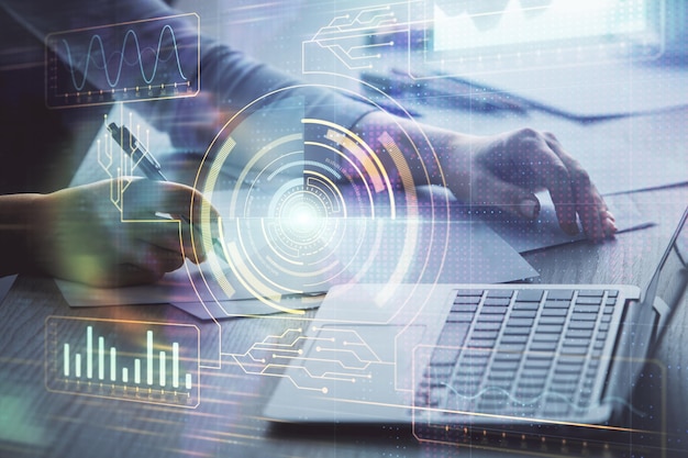 Exposición múltiple de manos de mujer trabajando en computadora y concepto de tecnología de dibujo de holograma de tema de datos