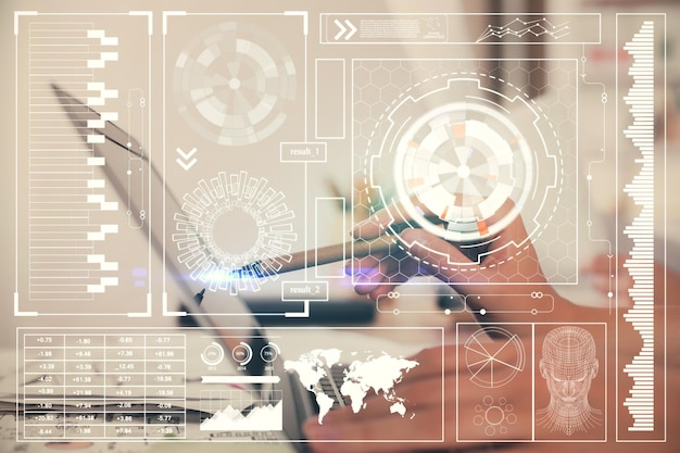 Exposición múltiple de manos de mujer trabajando en computadora y concepto de tecnología de dibujo de holograma de tema de datos
