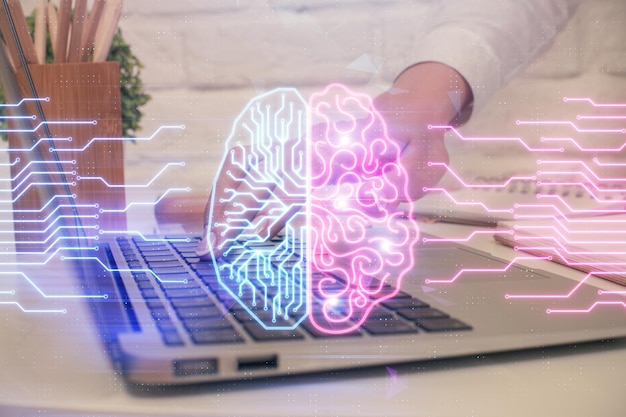 Foto exposición múltiple de manos de mujeres trabajando en computadora y holograma cerebral dibujando el concepto de ai