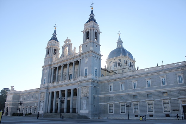 Exterior da catedral de madrid