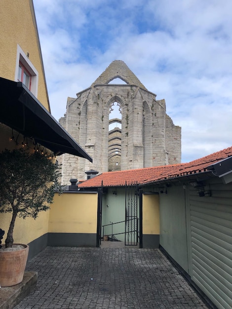 Foto exterior del edificio contra el cielo