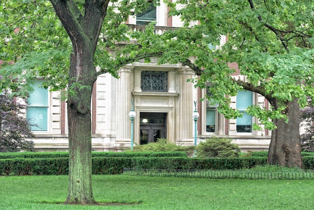 Exterior del edificio de matemáticas de la Universidad de Columbia