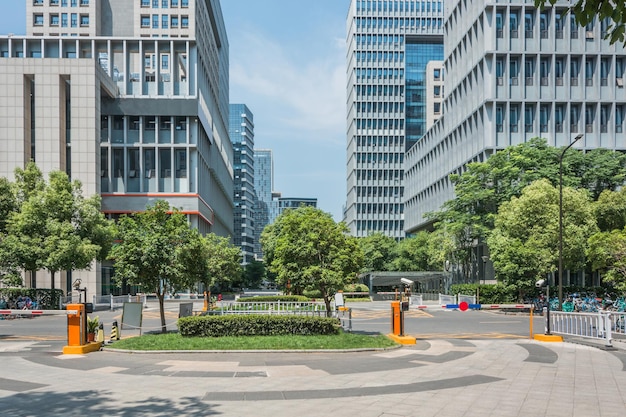 Foto exterior de un edificio de oficinas moderno