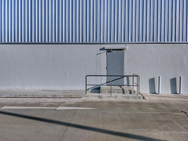 El exterior de los edificios industriales