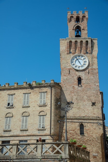 Exterior del pueblo medieval de Acquaviva Picena en Ascoli Piceno - Italia