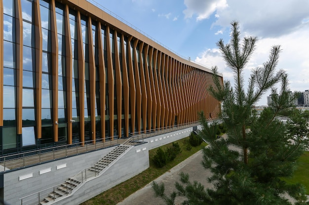 Exterior de la Universidad de Innopolis en Tatarstan Rusia en perspectiva