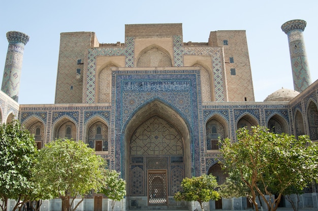 Externe Überprüfung von Registan in Samarkand. Antike Architektur Zentralasiens
