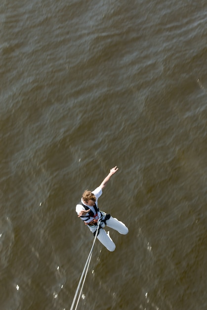 Extreme sports ropejumping