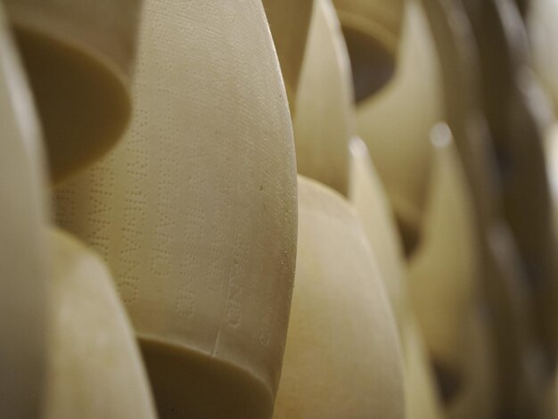 Fábrica de queijo italiano típico Parmigiano Reggiano (parmesão)