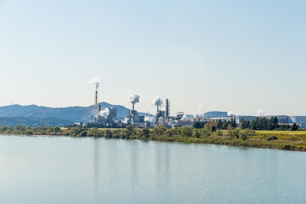 Foto fábrica industrial en japón