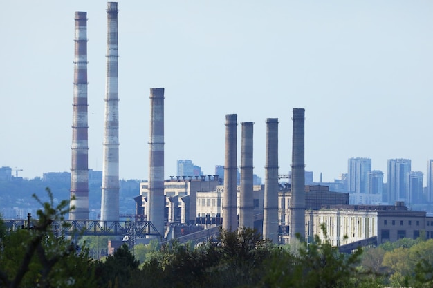 fábrica no horizonte da cidade industrial com planta