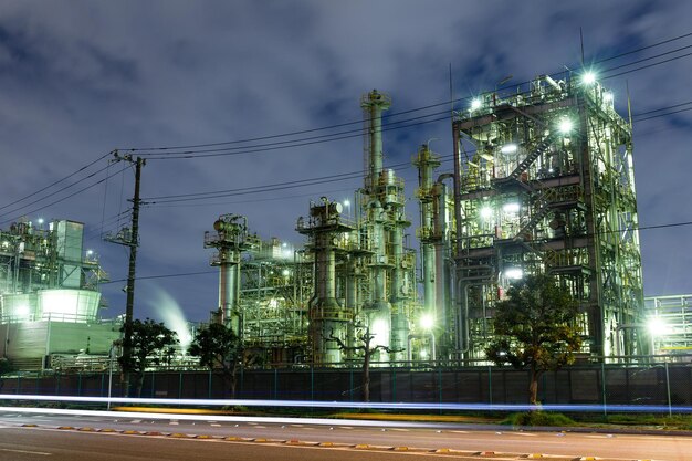 Foto fábrica de refinería de petróleo petroquímica